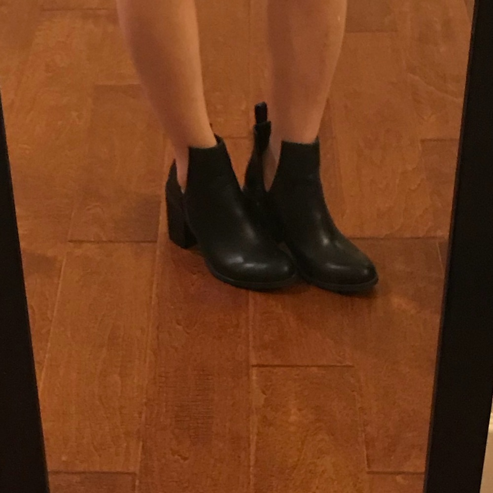 Lipstik Nero Booties